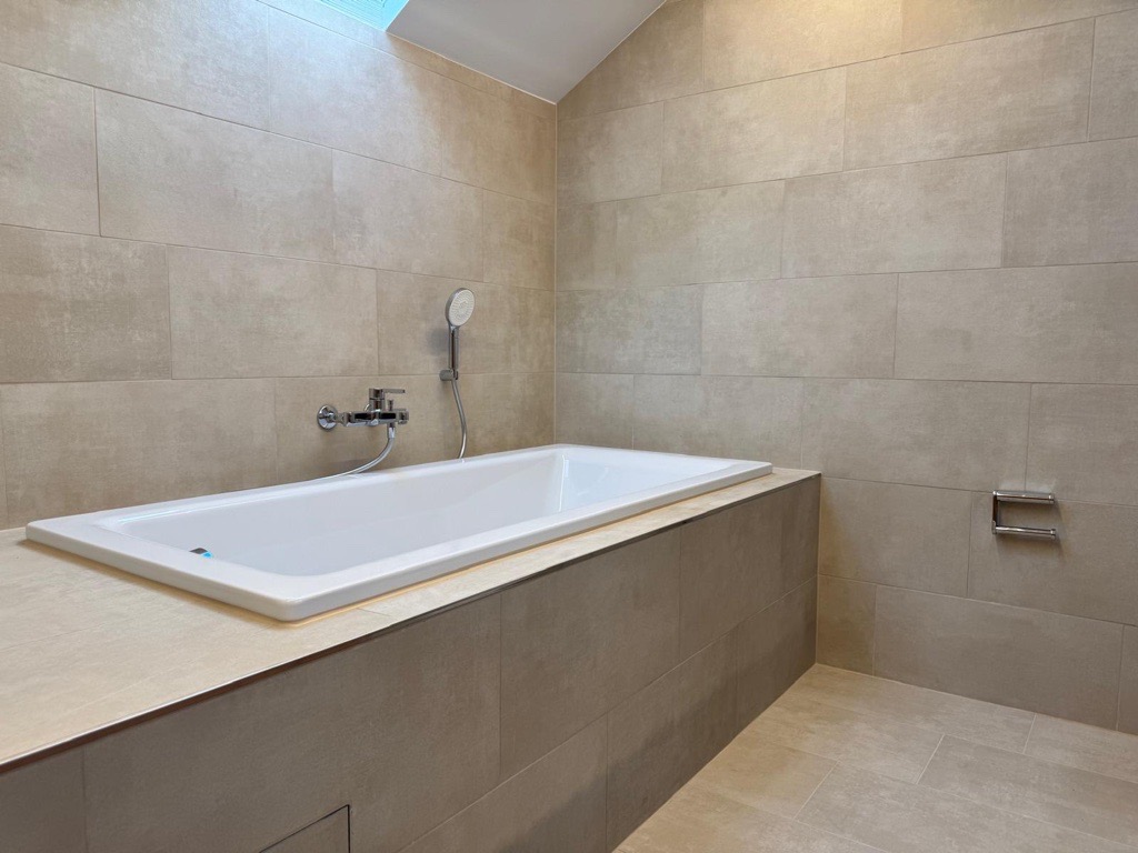 Whg. Dachgeschoss Neudorfstrasse 9